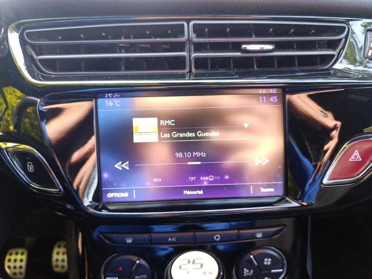 
								DS DS 3 THP 208 CV BVM6 PERFORMANCE complet									