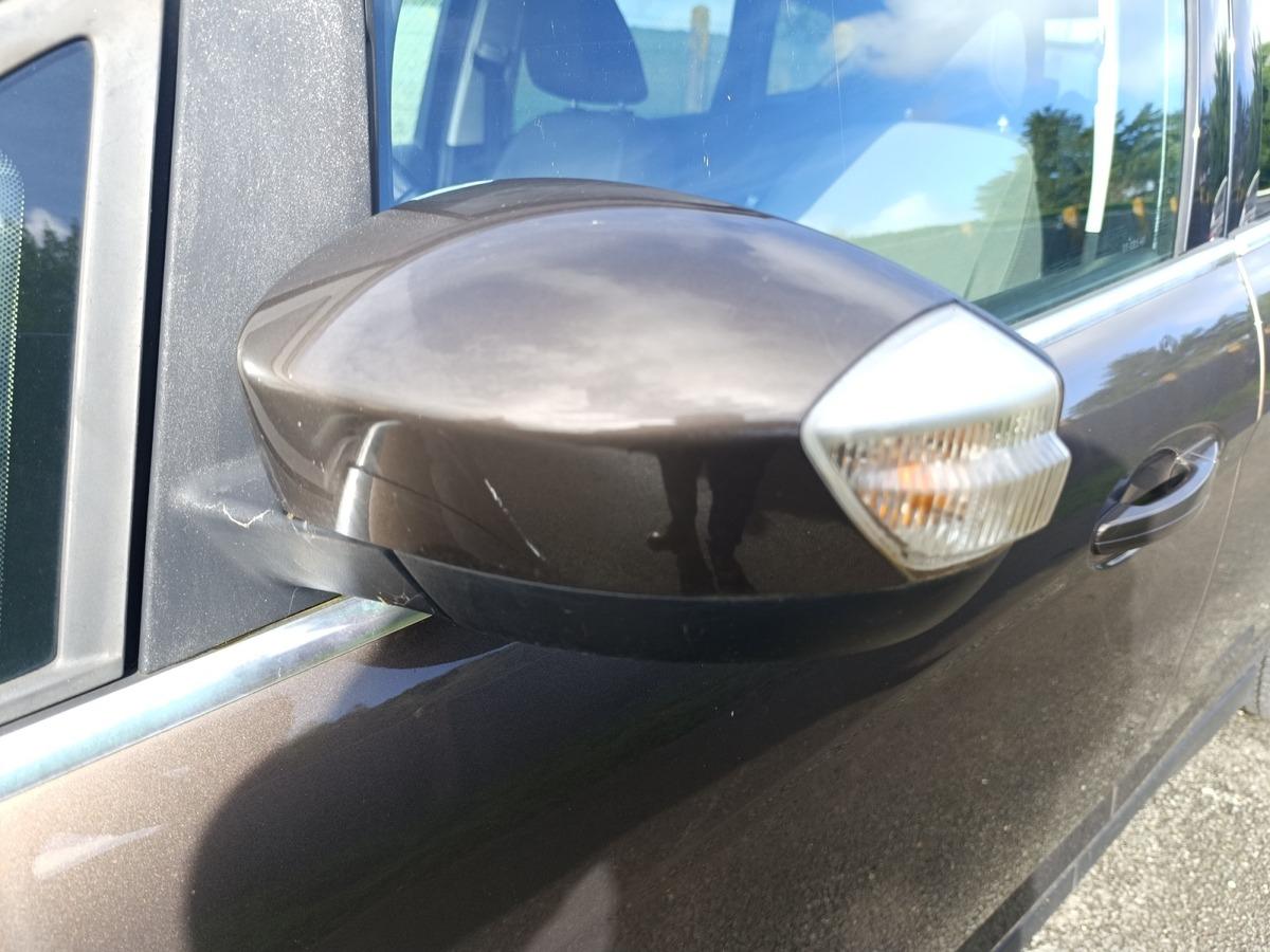 
								Ford C MAX 1.0 EcoBoost 125 S&S Titanium complet									