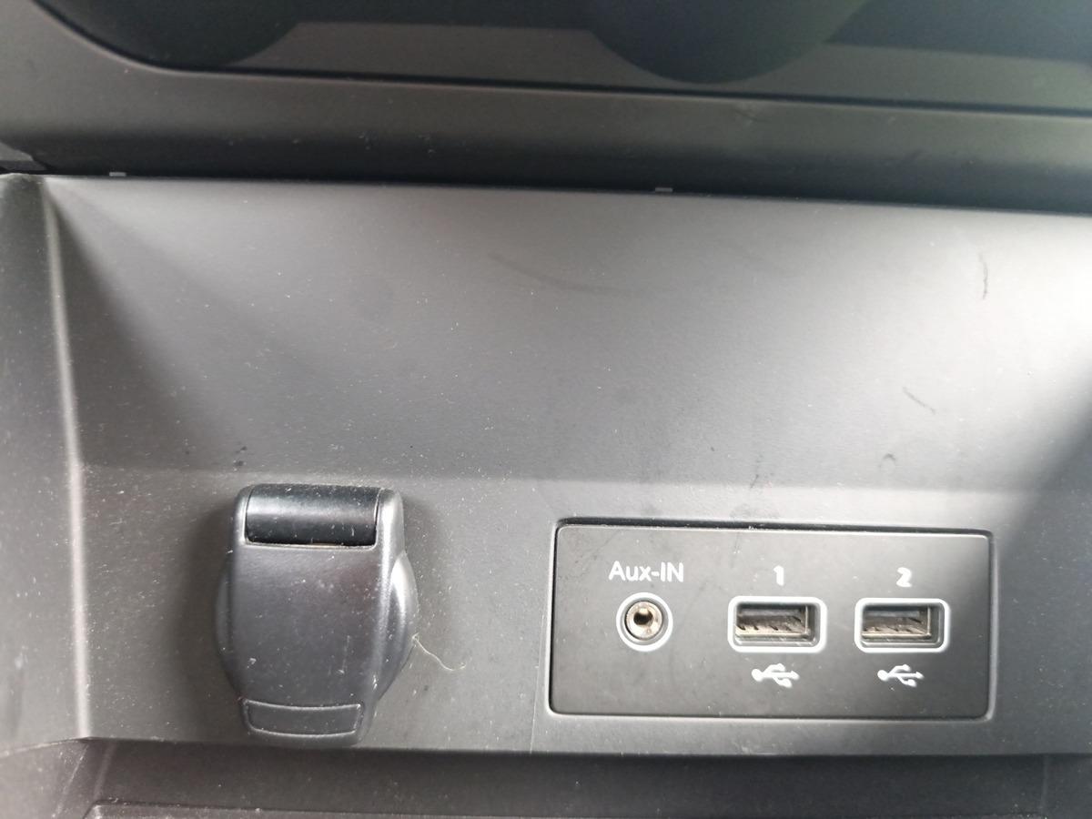 
								RENAULT Captur 1.0 TCE 100 CV GPL BUSINESS complet									