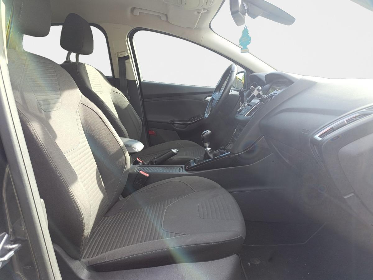 
								Ford Focus 1.0 EcoBoost 125 S&S Titanium complet									