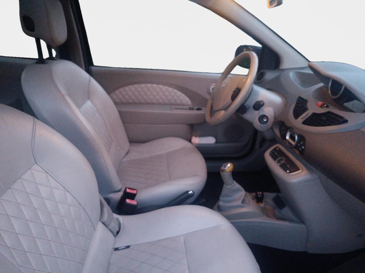 
								RENAULT Twingo 2 1.2 TCE 102 CV 16V INITIALE complet									