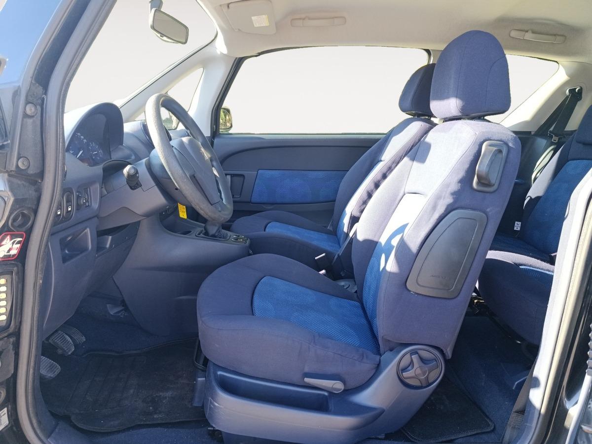 
								Peugeot 1007 1.4 90 CV DOLCE BVM5 ESSENCE complet									