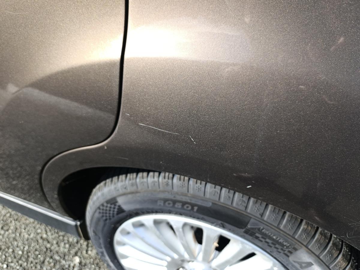 
								Ford C MAX 1.0 EcoBoost 125 S&S Titanium complet									