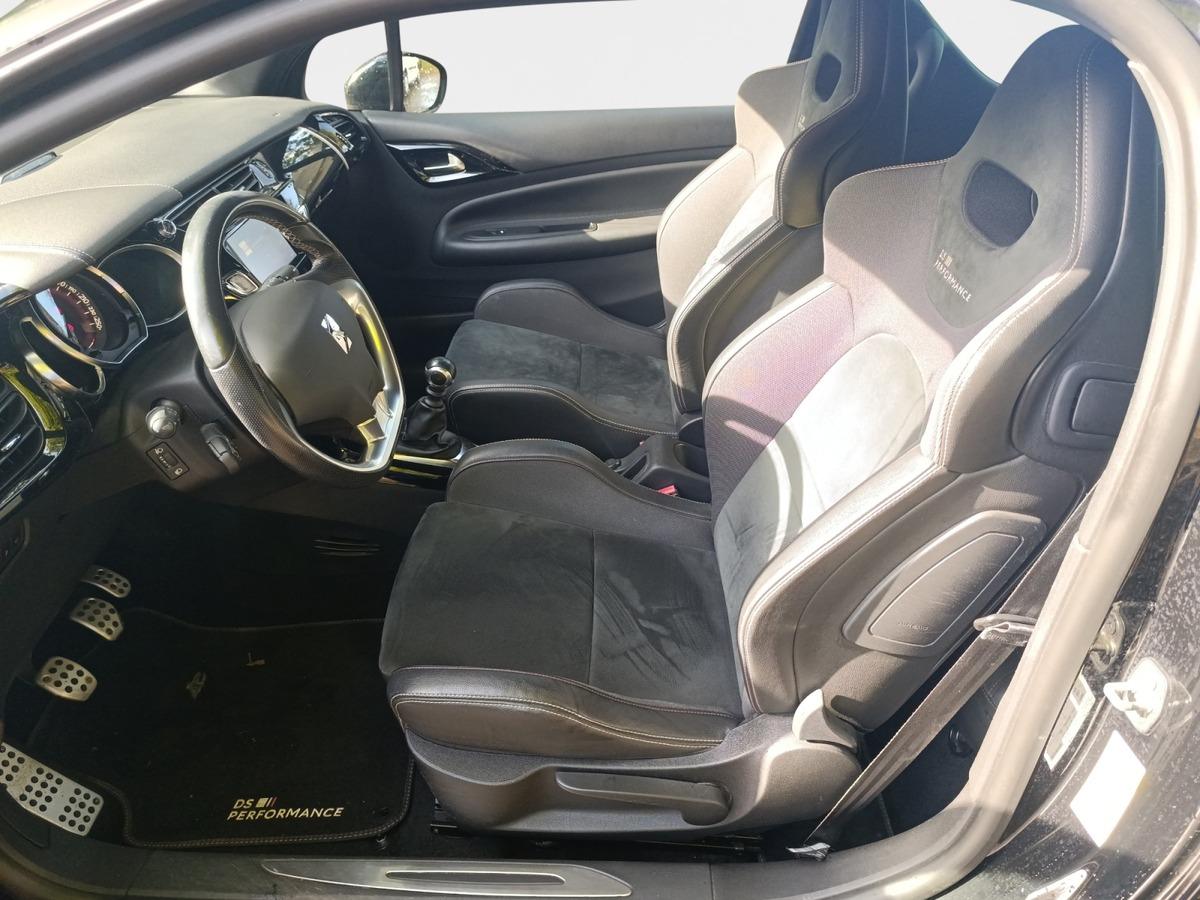 
								DS DS 3 THP 208 CV BVM6 PERFORMANCE complet									