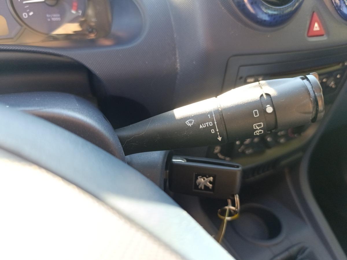 
								Peugeot 1007 1.4 90 CV DOLCE BVM5 ESSENCE complet									