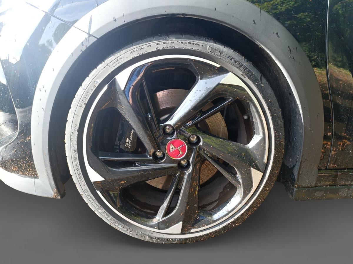 
								DS DS 3 THP 208 CV BVM6 PERFORMANCE complet									