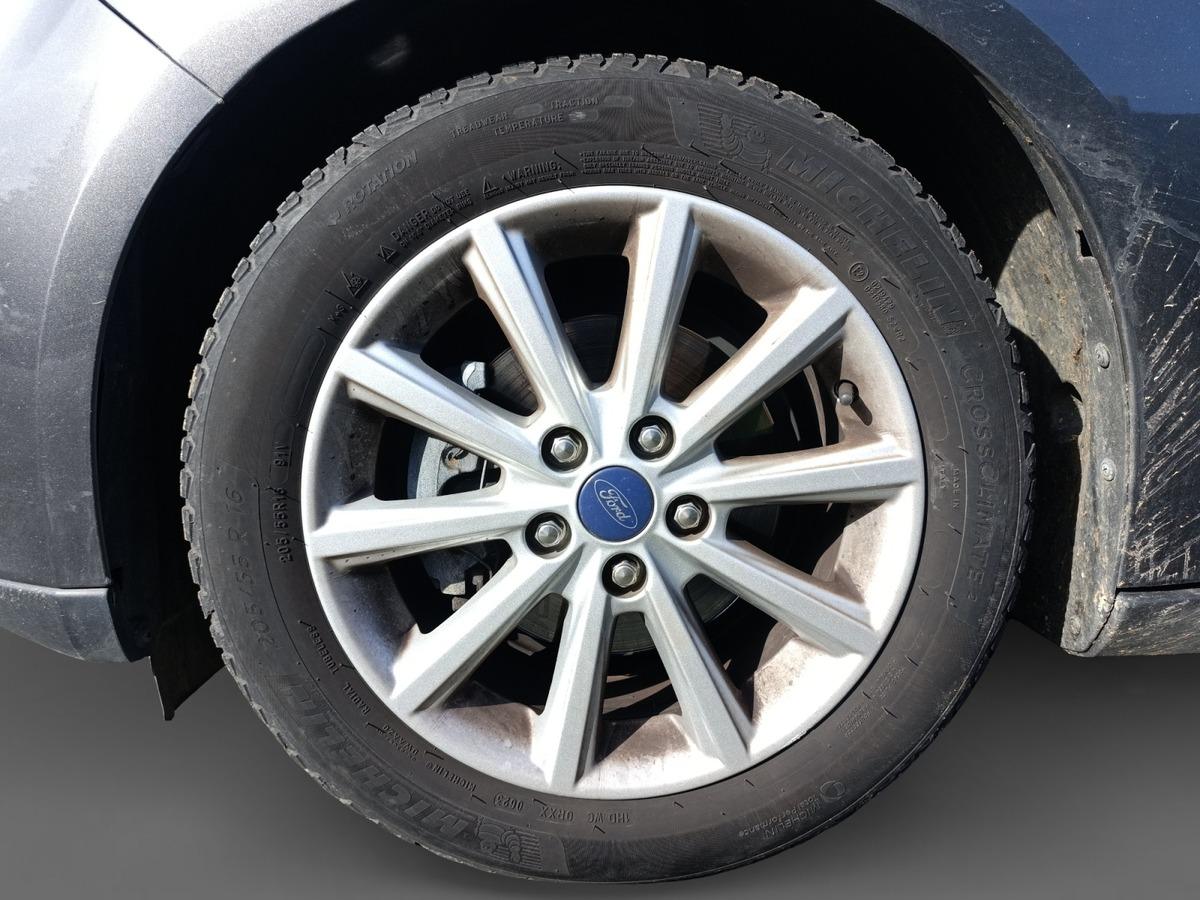 
								Ford Focus 1.0 EcoBoost 125 S&S Titanium complet									