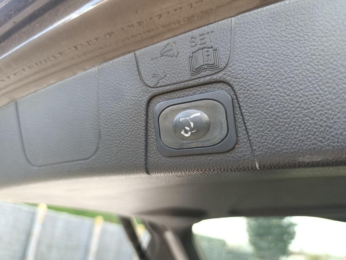 
								Ford C MAX 1.0 EcoBoost 125 S&S Titanium complet									