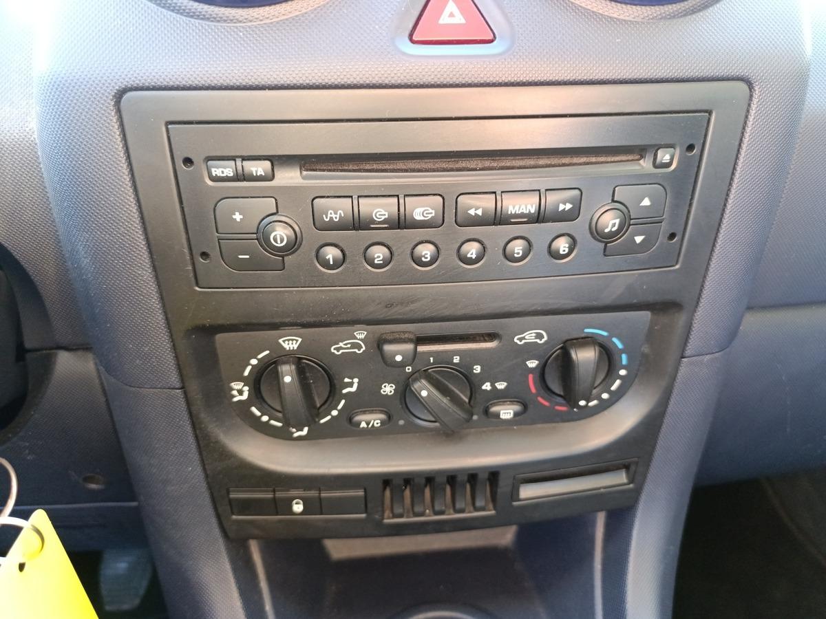 
								Peugeot 1007 1.4 90 CV DOLCE BVM5 ESSENCE complet									