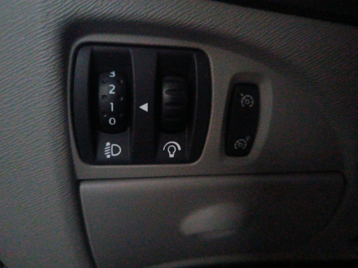 
								RENAULT Twingo 2 1.2 TCE 102 CV 16V INITIALE complet									