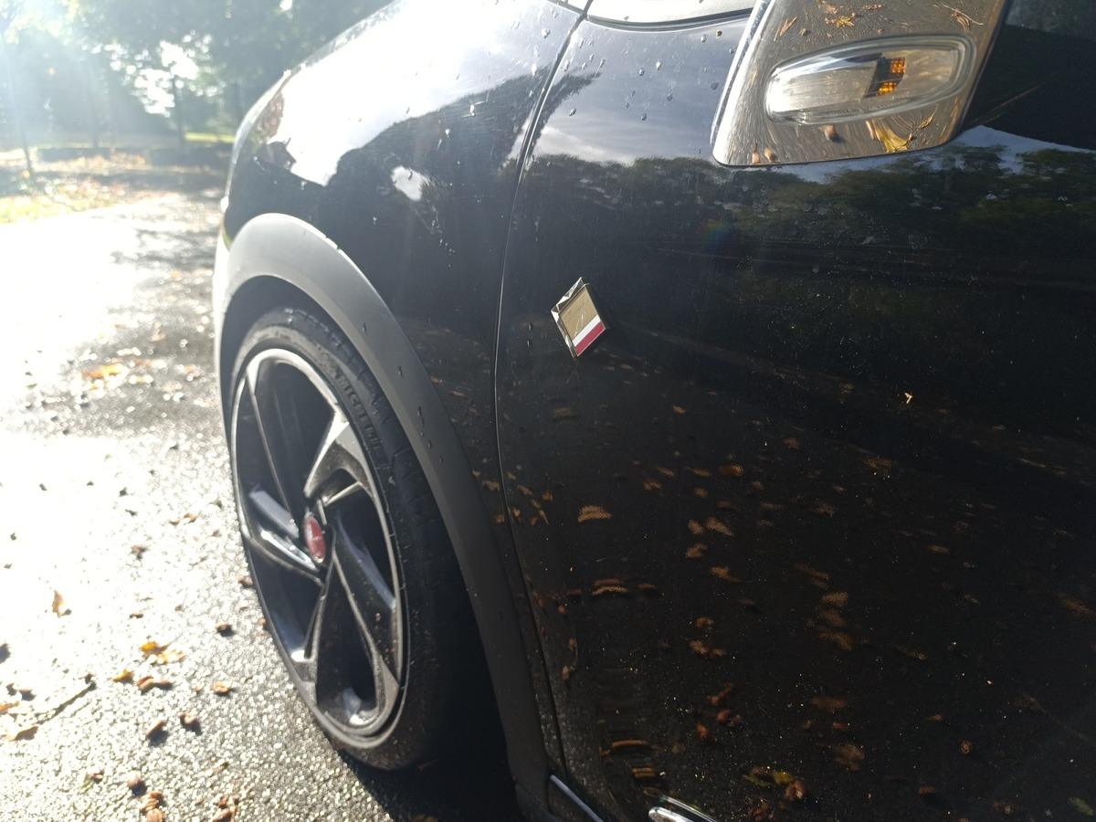 
								DS DS 3 THP 208 CV BVM6 PERFORMANCE complet									