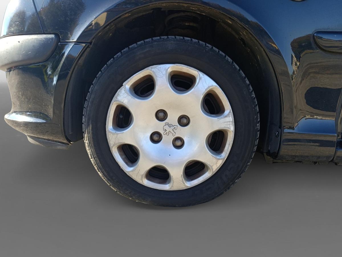 
								Peugeot 1007 1.4 90 CV DOLCE BVM5 ESSENCE complet									