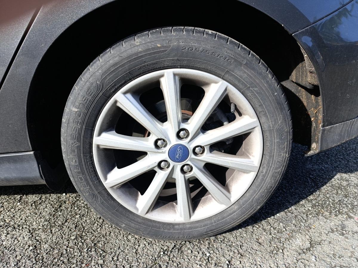 
								Ford Focus 1.0 EcoBoost 125 S&S Titanium complet									