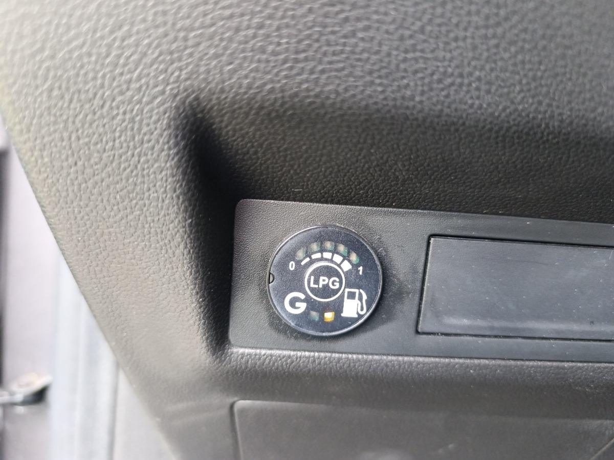 
								RENAULT Captur 1.0 TCE 100 CV GPL BUSINESS complet									