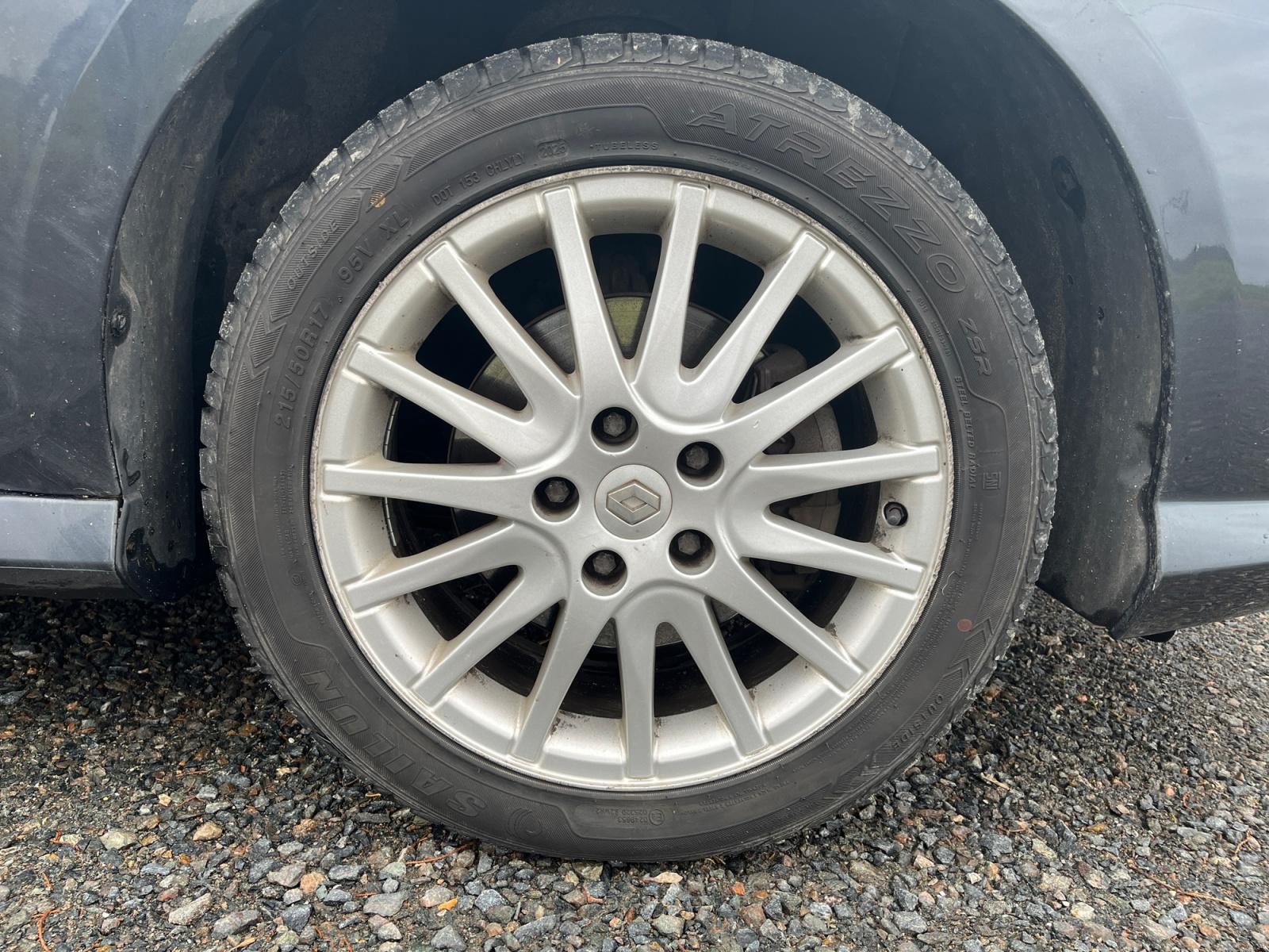 
								RENAULT LAGUNA III 2.0 dCi 130 Privilège complet									