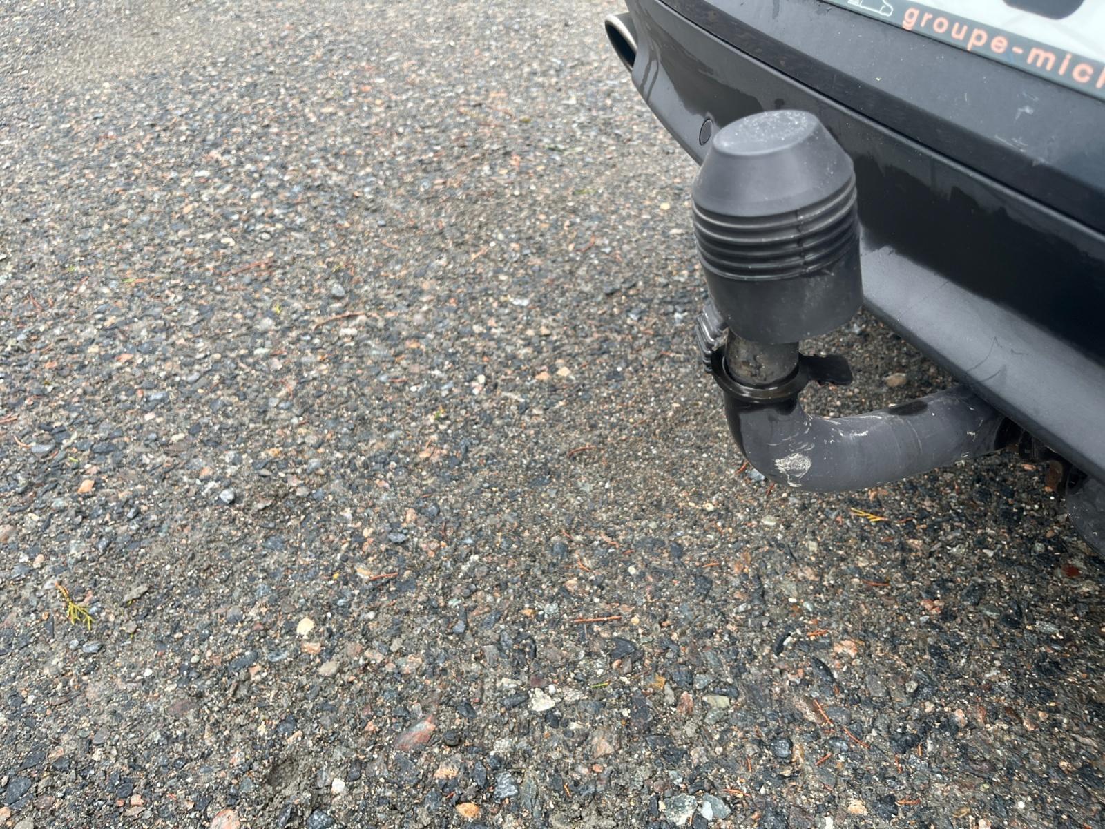 
								RENAULT LAGUNA III 2.0 dCi 130 Privilège complet									