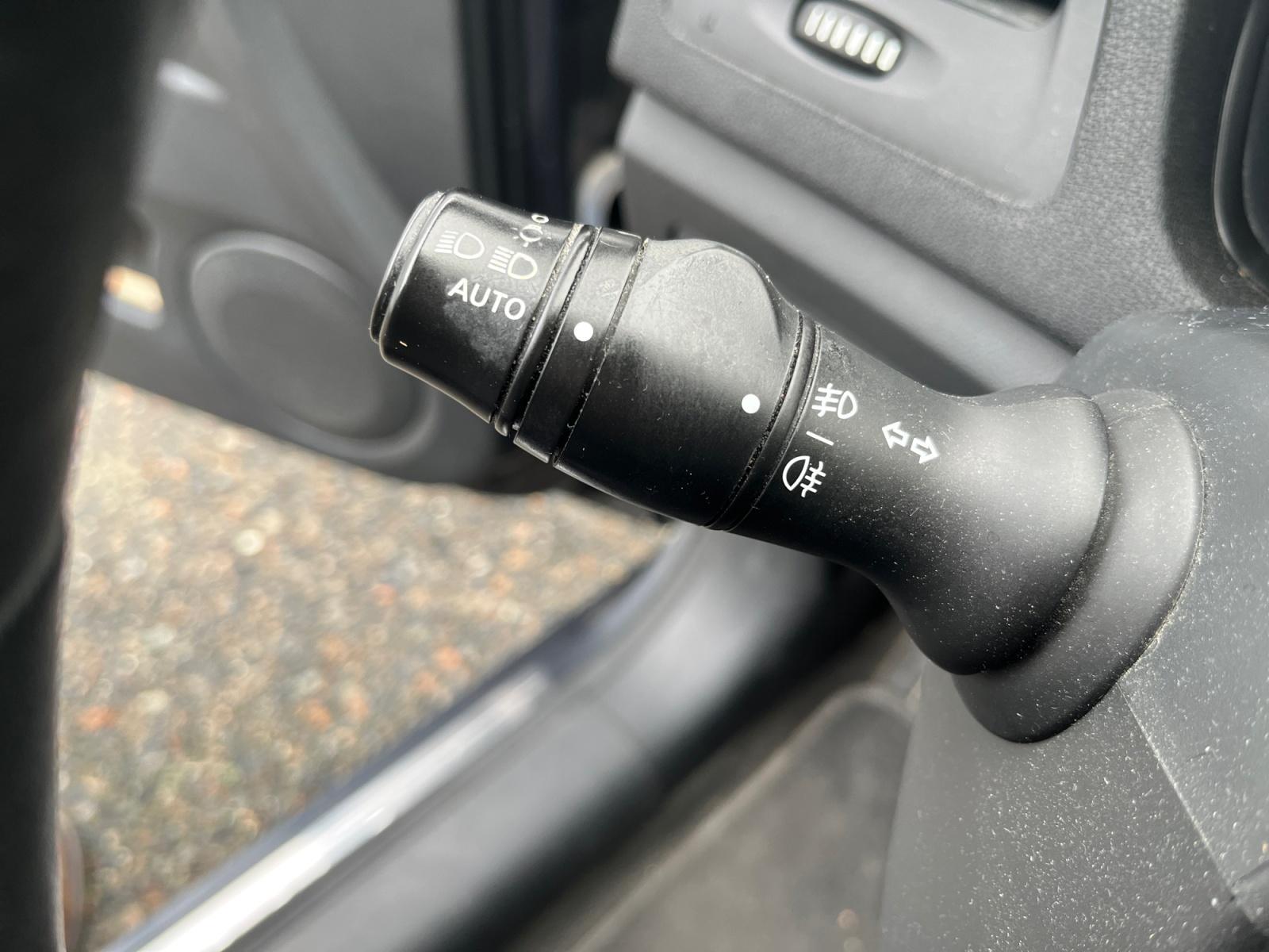 
								RENAULT LAGUNA III 2.0 dCi 130 Privilège complet									