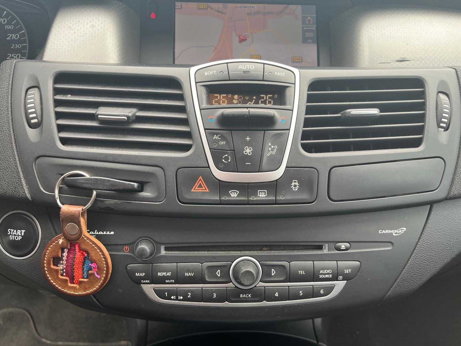 
								RENAULT LAGUNA III 2.0 dCi 130 Privilège complet									