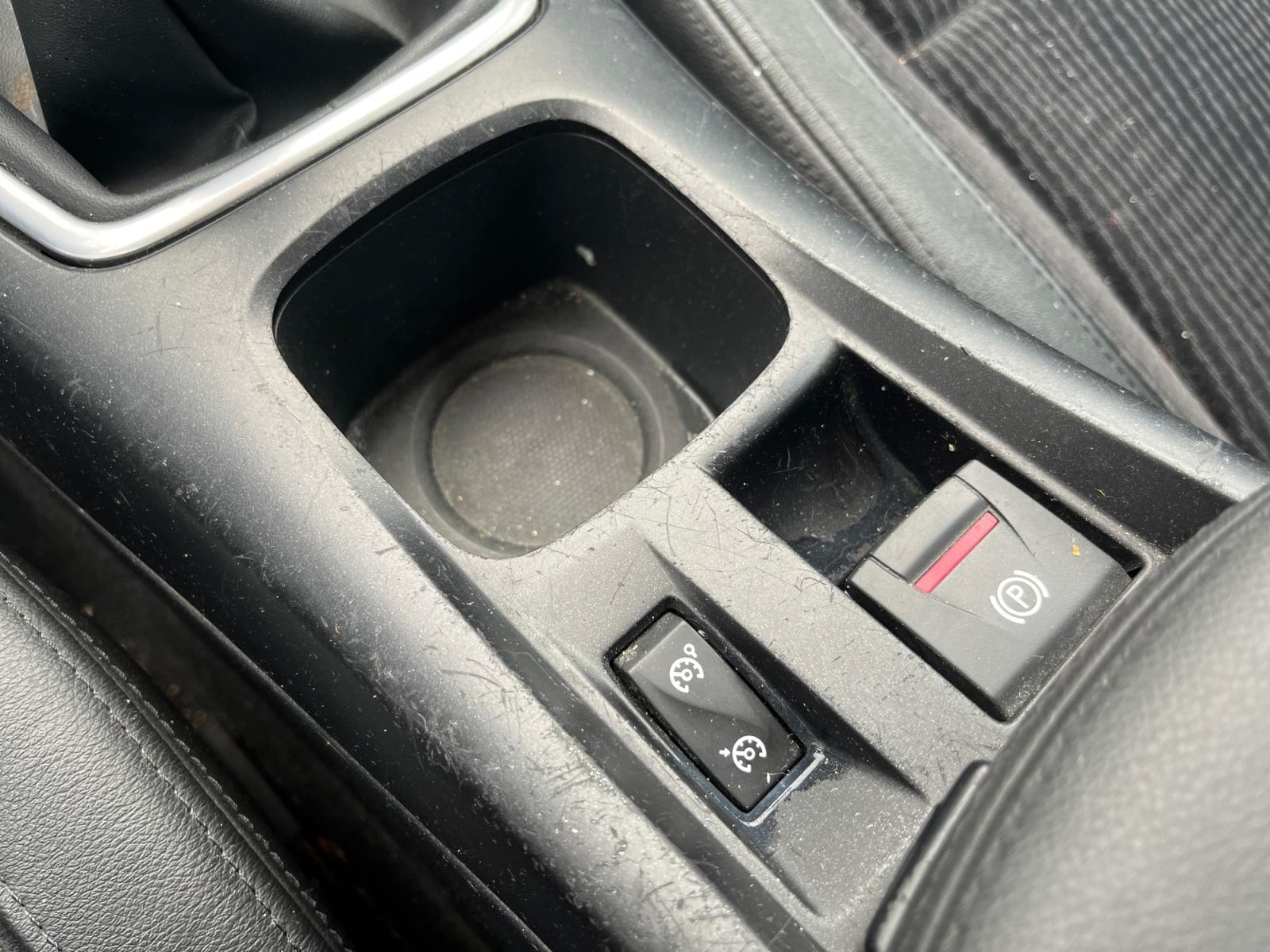 
								RENAULT LAGUNA III 2.0 dCi 130 Privilège complet									