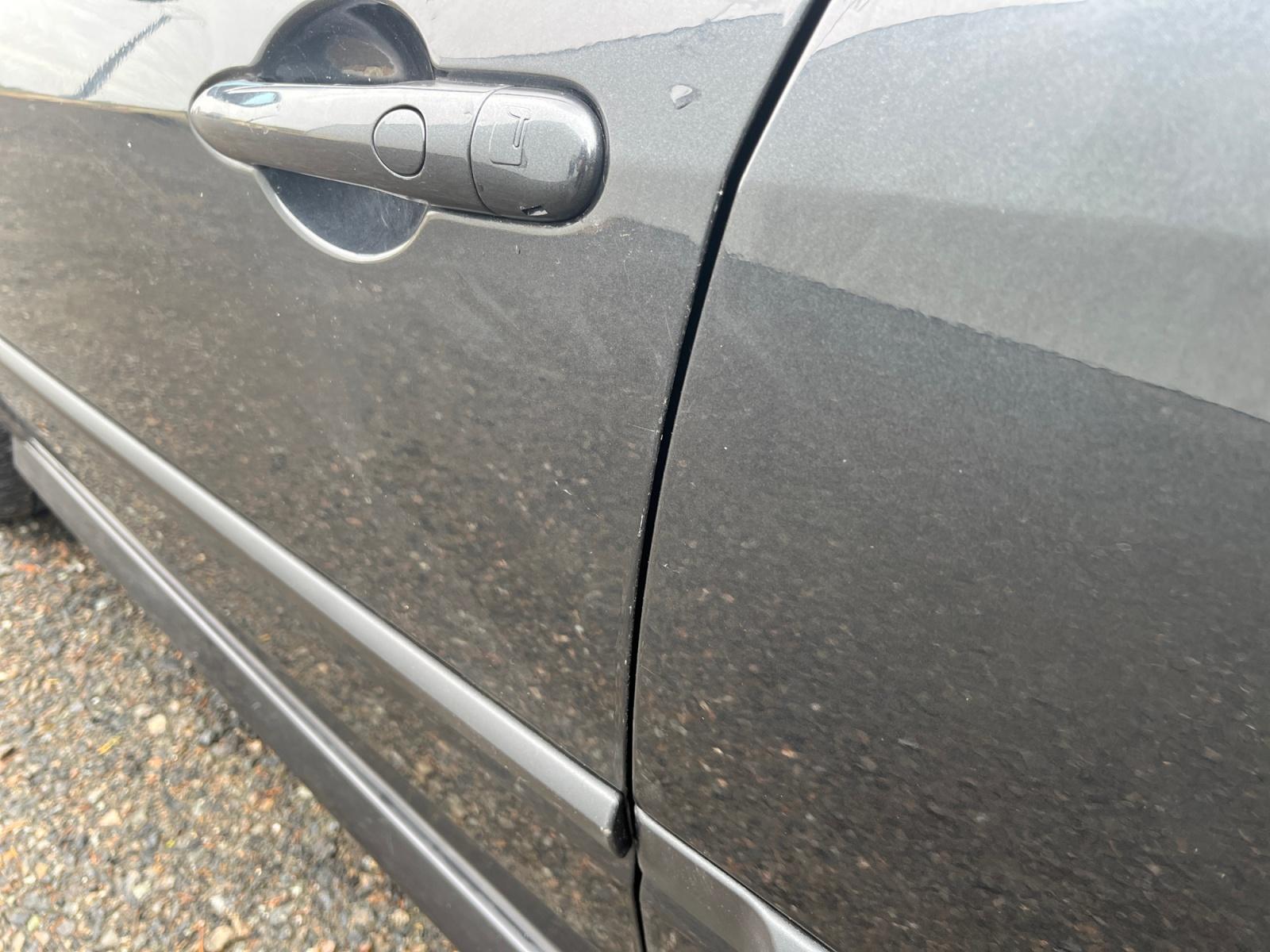 
								RENAULT LAGUNA III 2.0 dCi 130 Privilège complet									