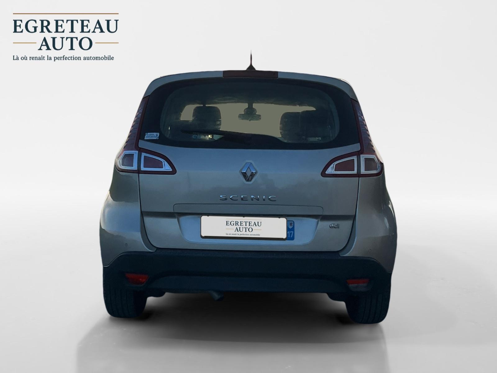 
								Renault Scénic III dCi 130 Expression 5 pl complet									