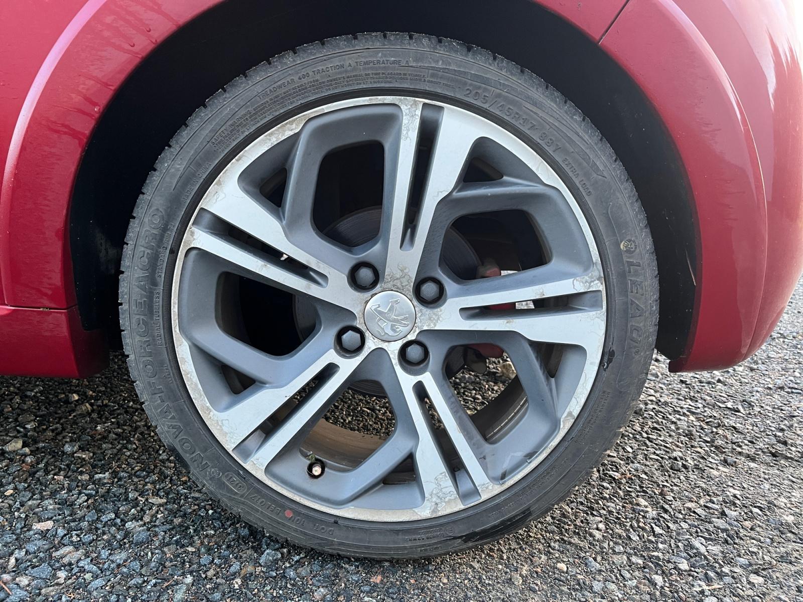 
								PEUGEOT 208 GTI 1.6 THP 200 CV complet									