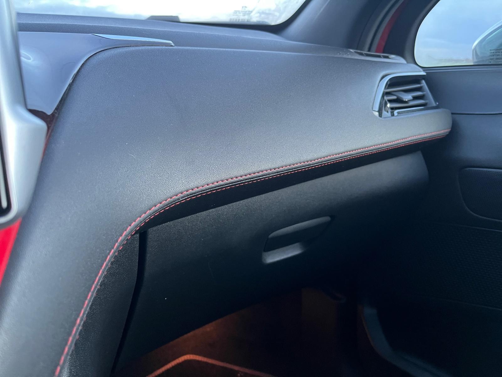 
								PEUGEOT 208 GTI 1.6 THP 200 CV complet									