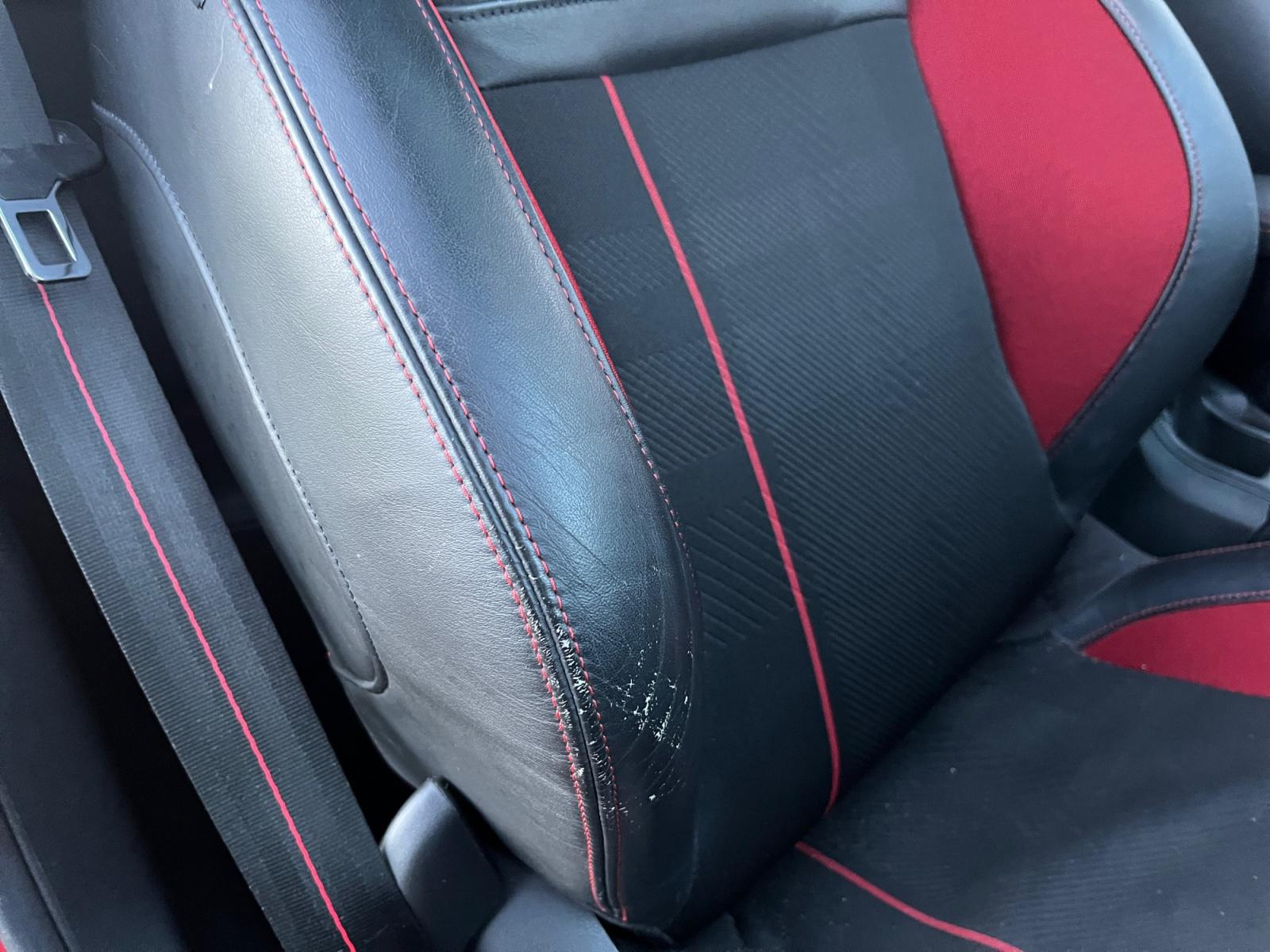 
								PEUGEOT 208 GTI 1.6 THP 200 CV complet									