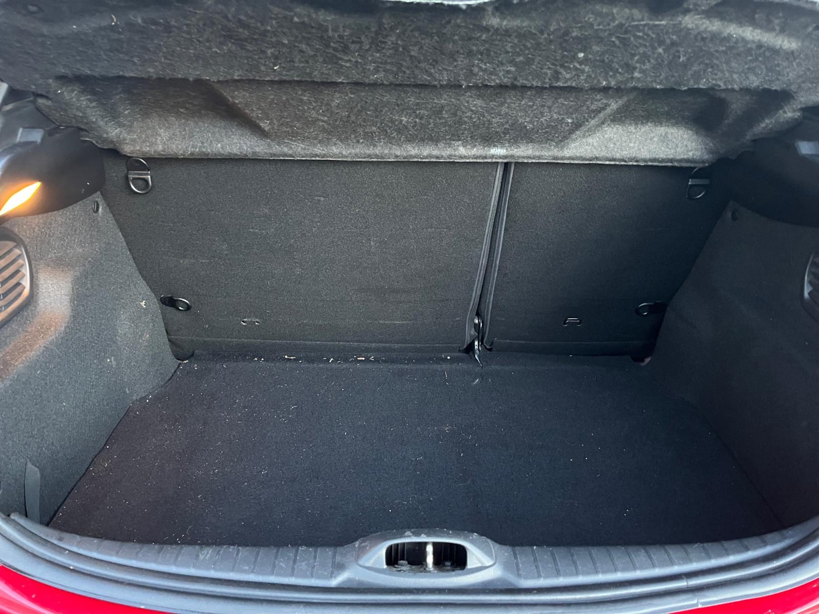 
								PEUGEOT 208 GTI 1.6 THP 200 CV complet									