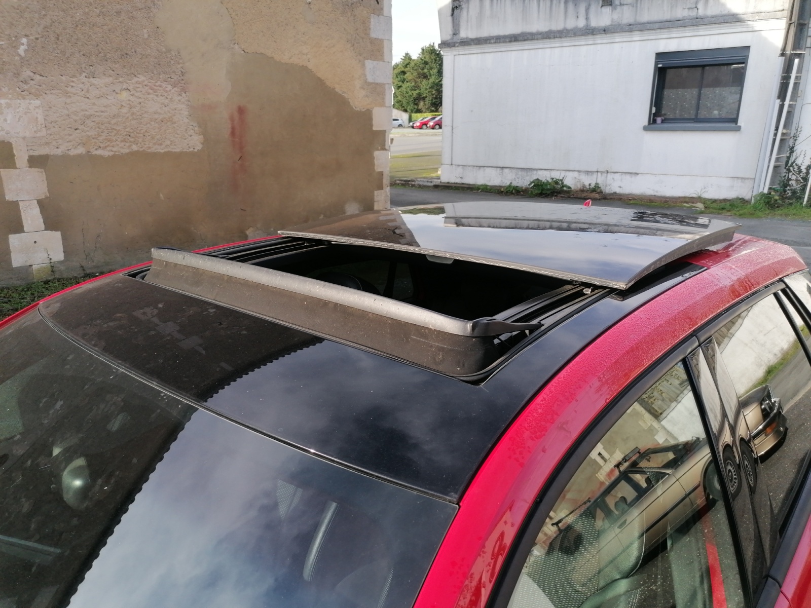 
								AUDI Q2 1.4 TFSI COD 150CH S tronic 7 S Line complet									