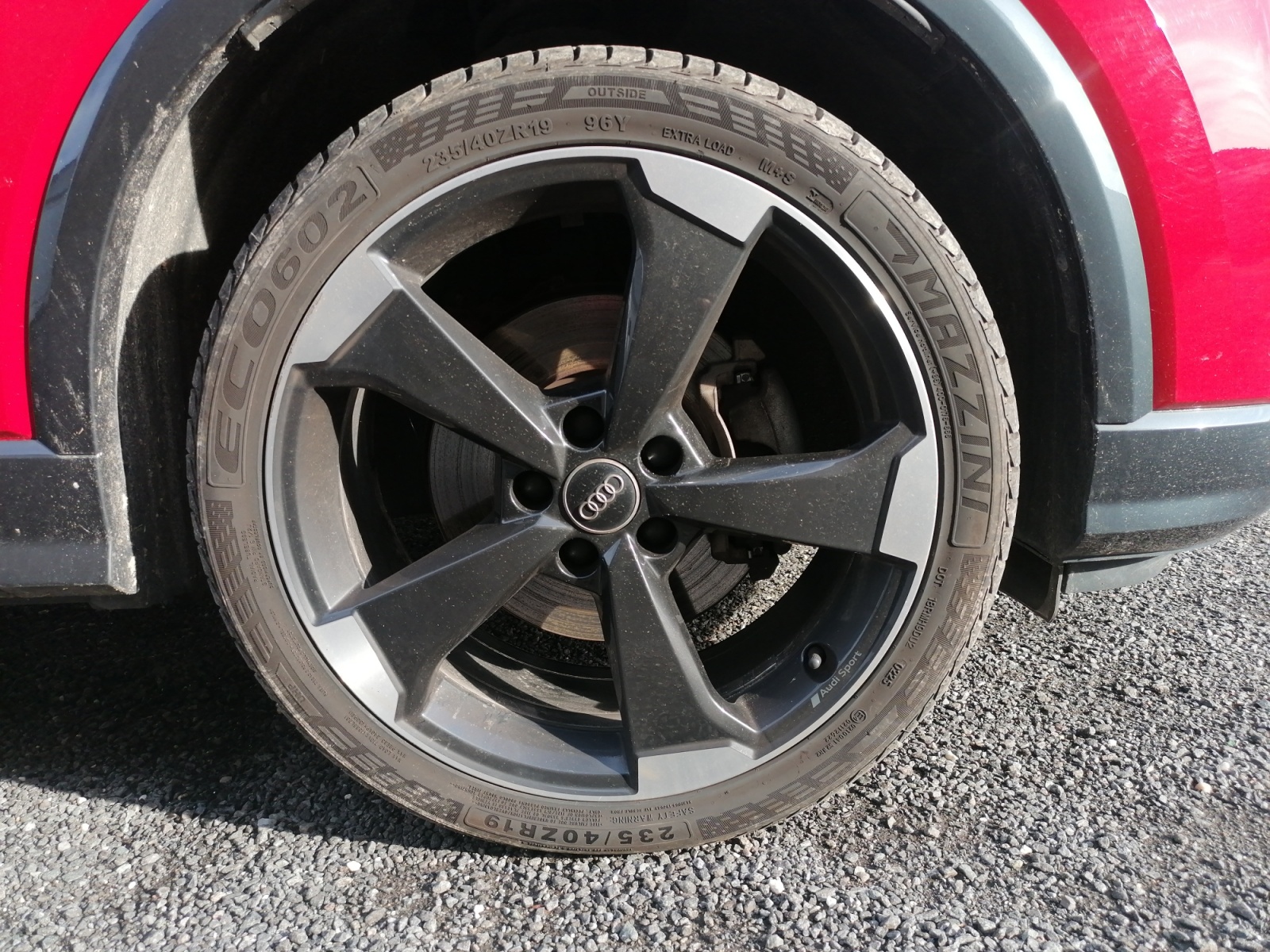 
								AUDI Q2 1.4 TFSI COD 150CH S tronic 7 S Line complet									