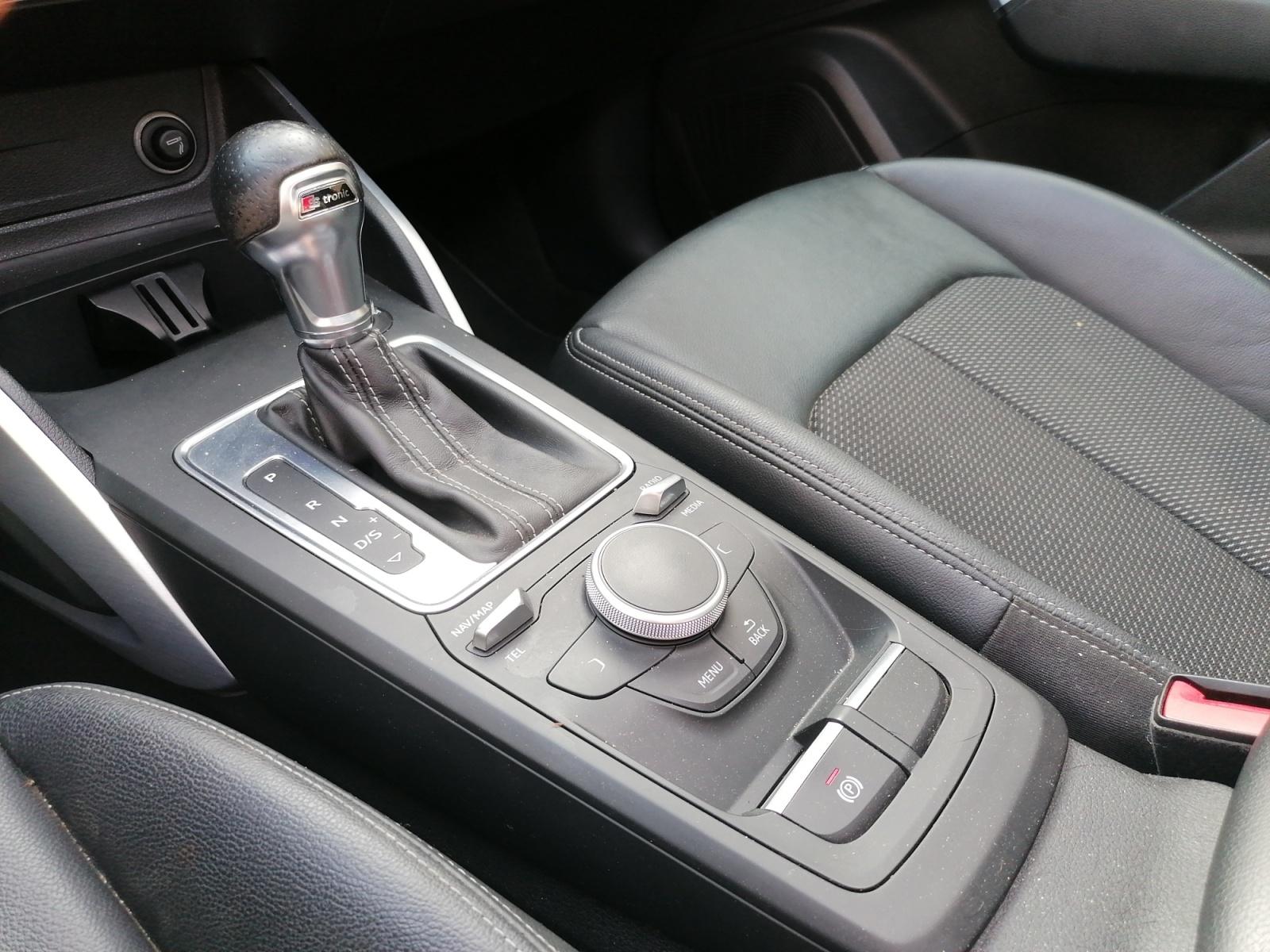 
								AUDI Q2 1.4 TFSI COD 150CH S tronic 7 S Line complet									