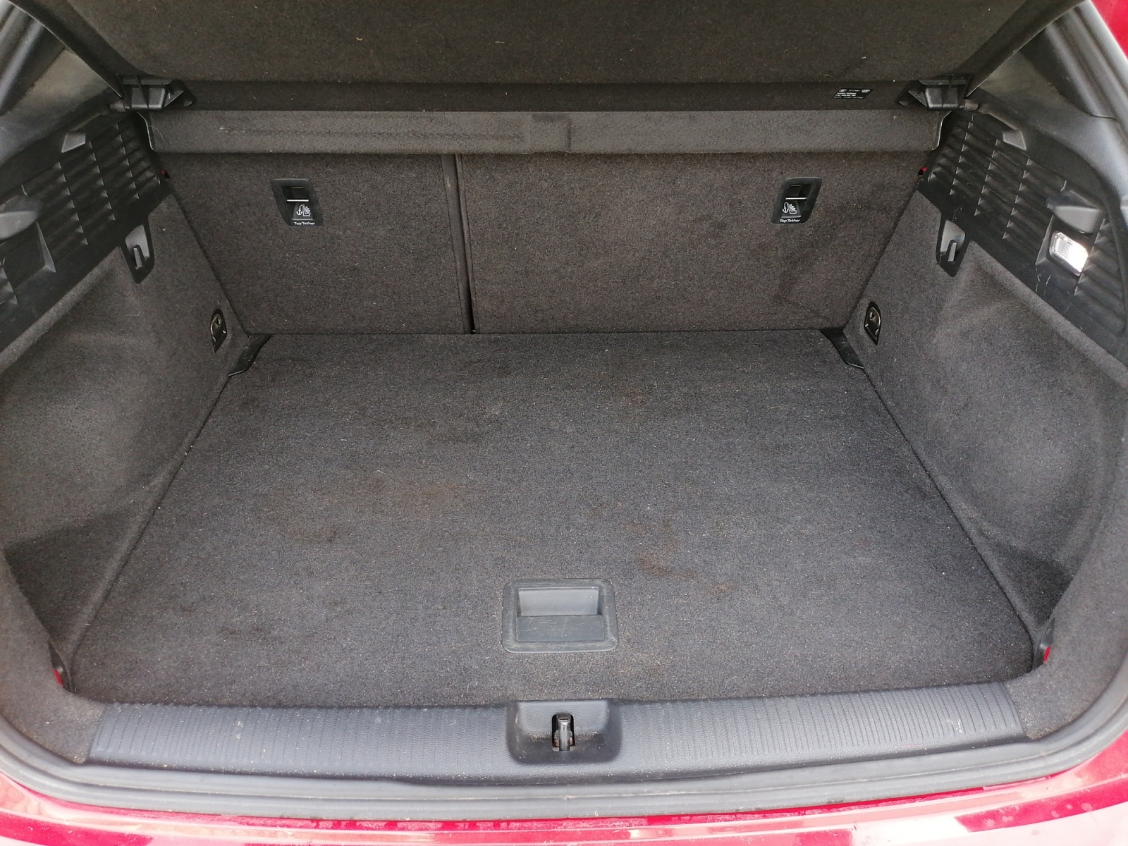 
								AUDI Q2 1.4 TFSI COD 150CH S tronic 7 S Line complet									