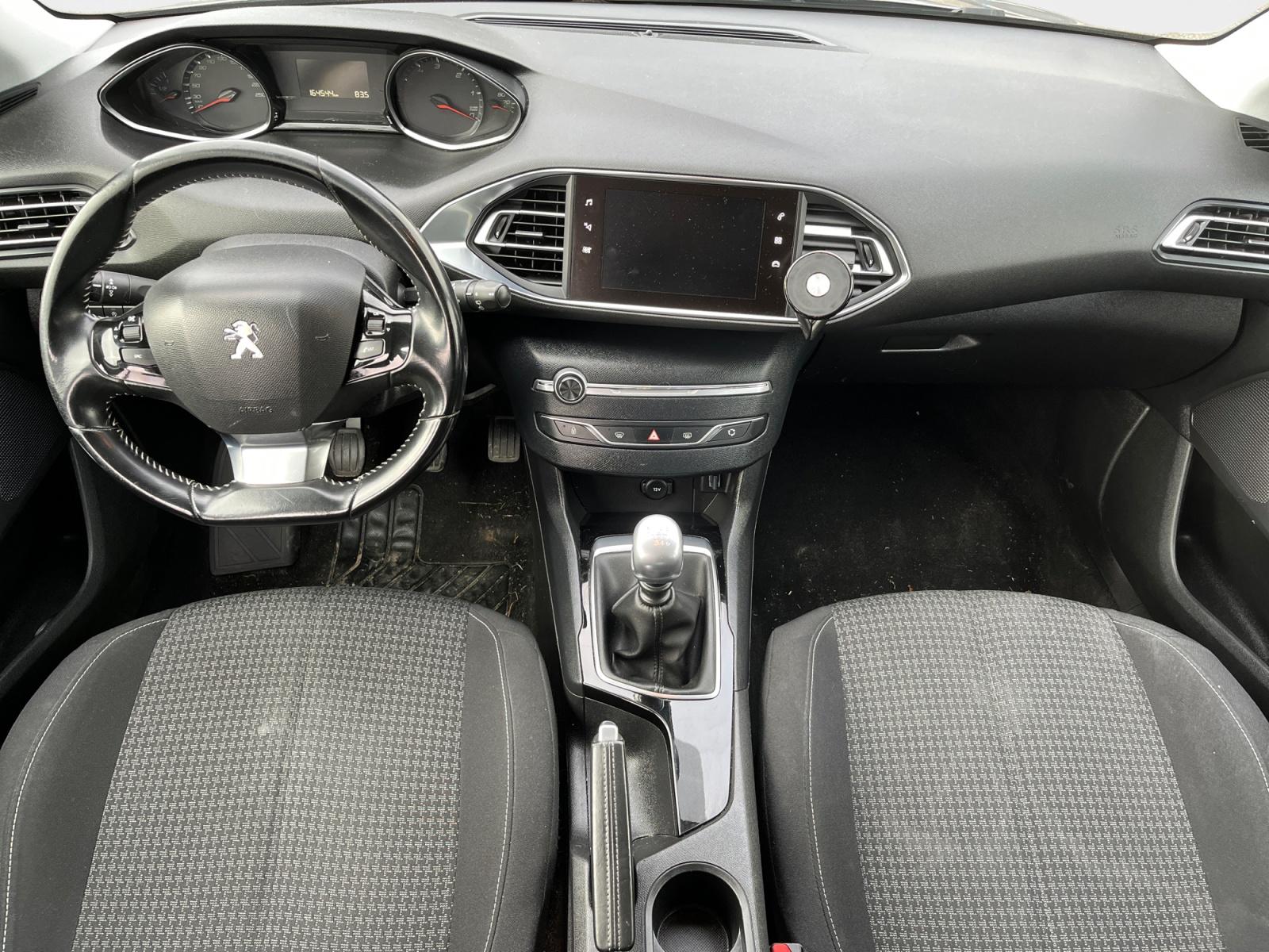 
								Peugeot 308 1.5 blue hdi 130 cv style bvm6 complet									