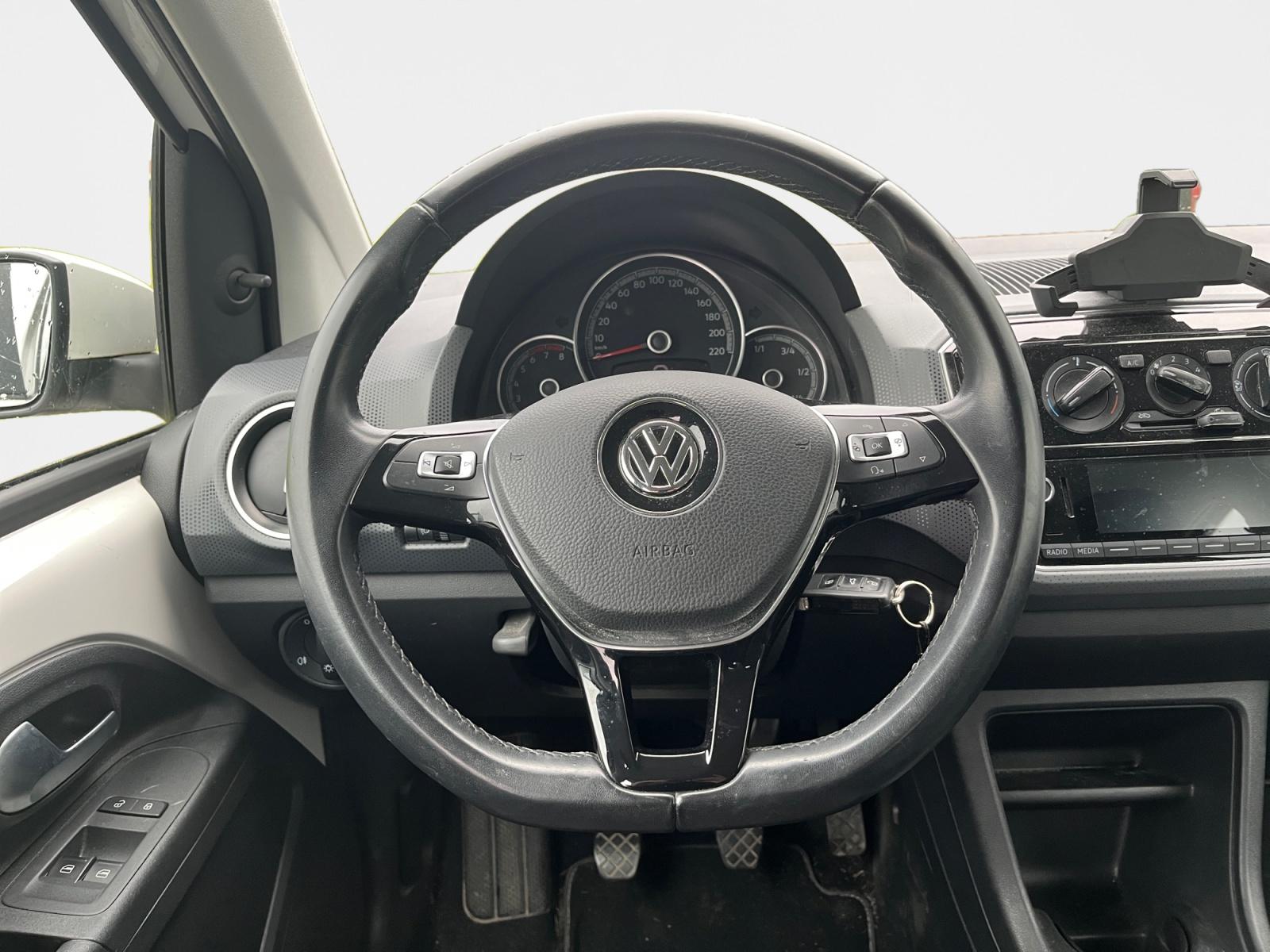 
								VOLKSWAGEN UP 1.0 60 BlueMotion Technology BVM5 Up! Connect complet									