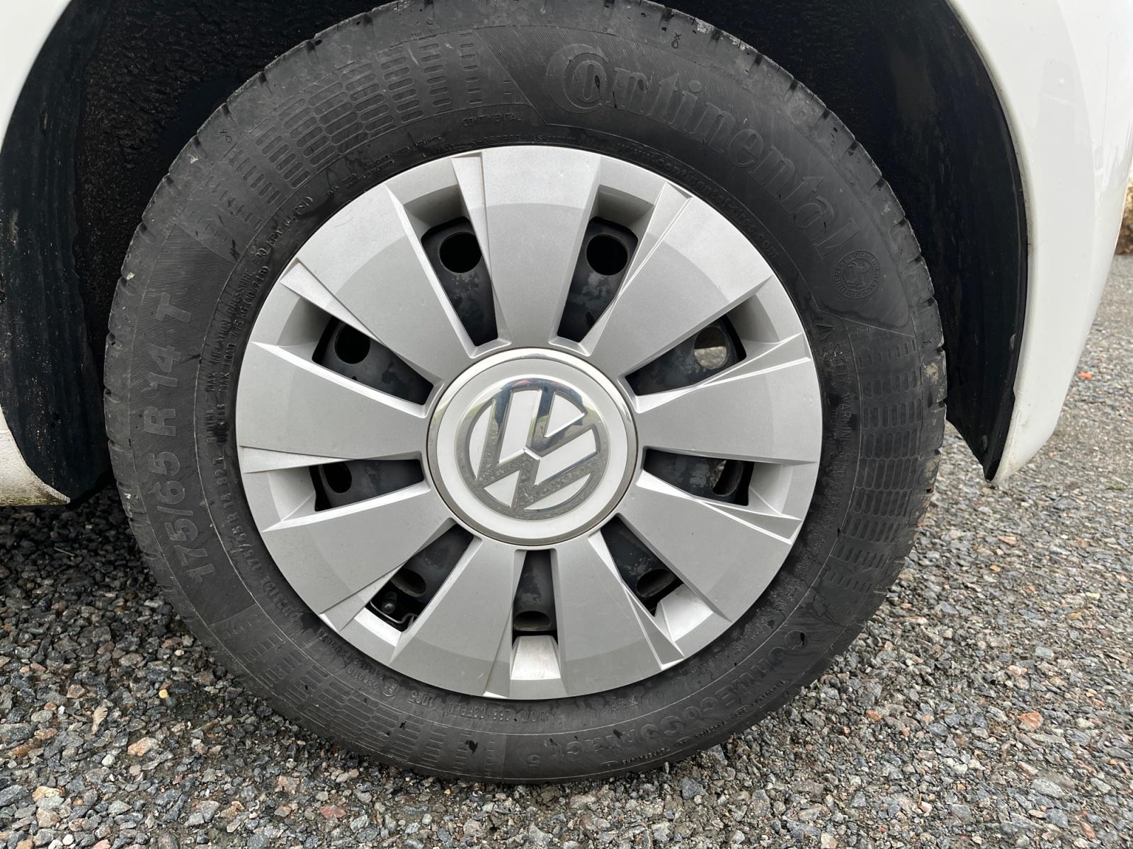 
								VOLKSWAGEN UP 1.0 60 BlueMotion Technology BVM5 Up! Connect complet									