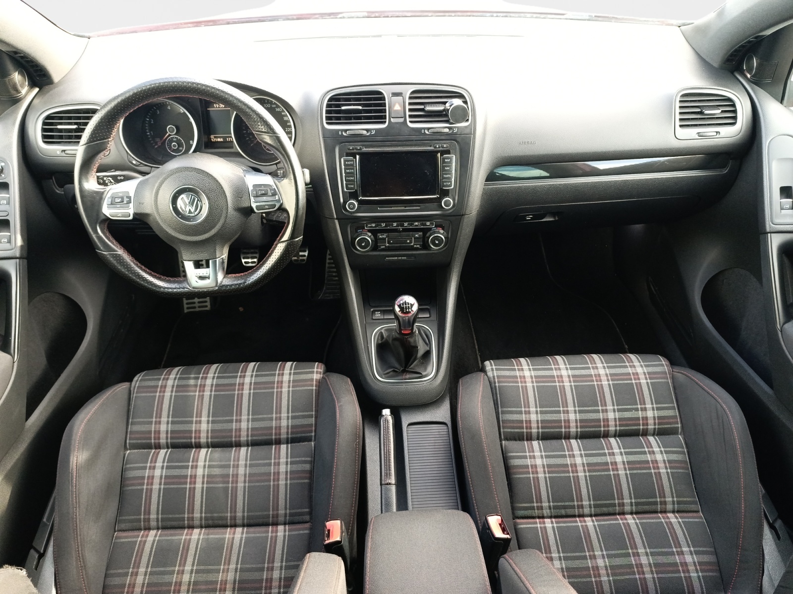 
								VOLKSWAGEN GOLF VI 2.0 TSI 210 CV GTI BVM6 complet									