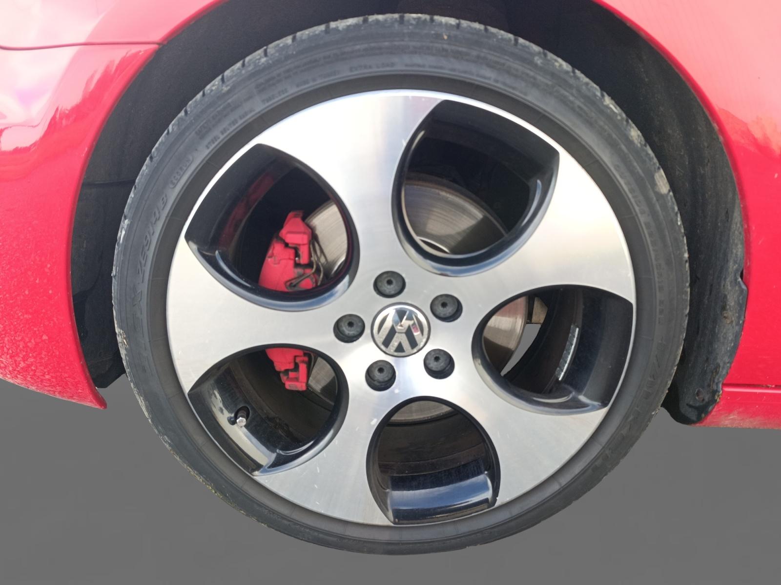 
								VOLKSWAGEN GOLF VI 2.0 TSI 210 CV GTI BVM6 complet									