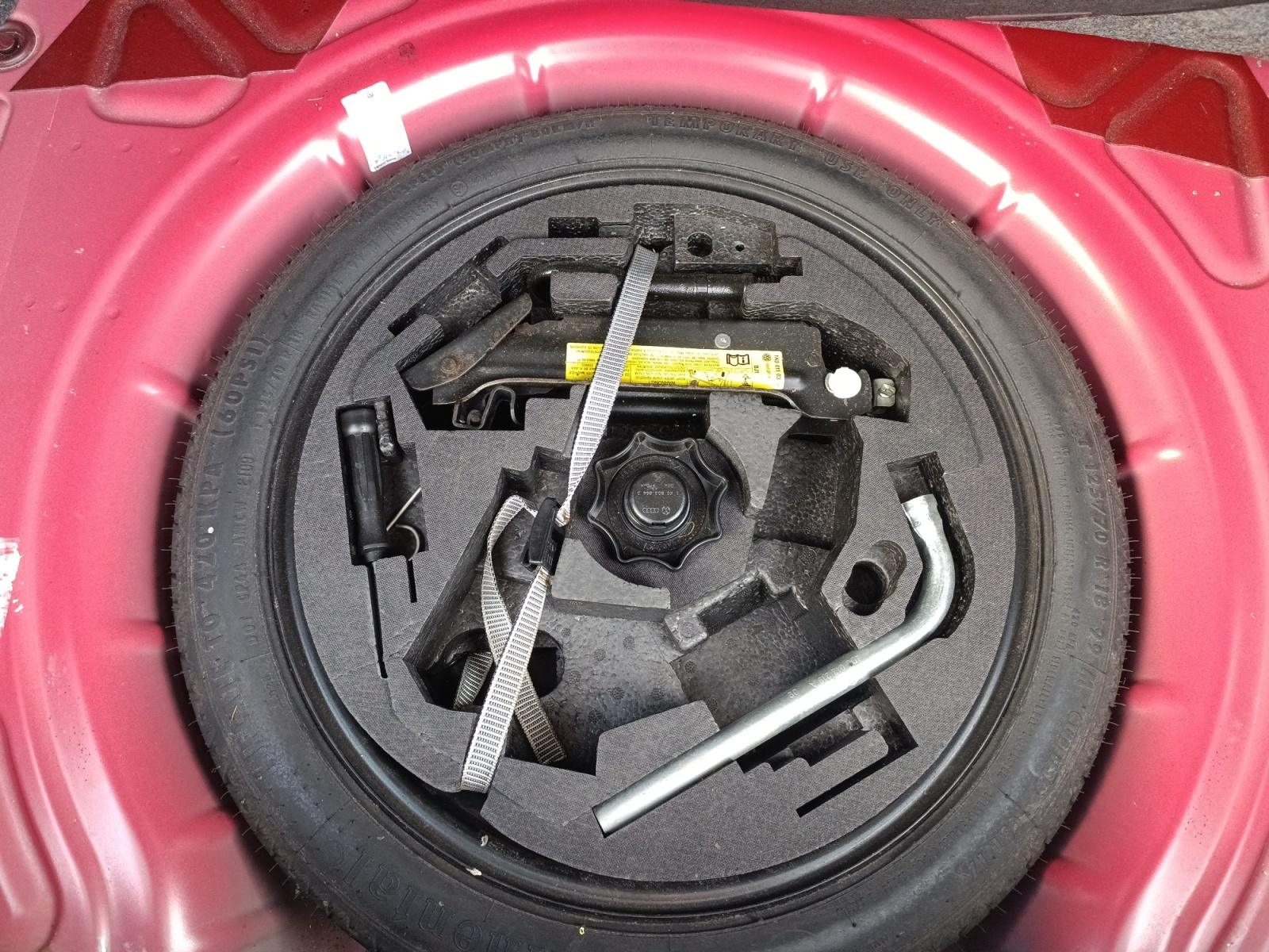 
								VOLKSWAGEN GOLF VI 2.0 TSI 210 CV GTI BVM6 complet									