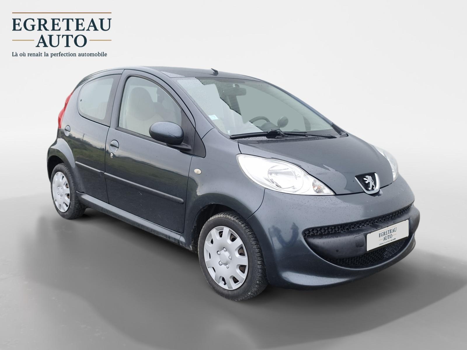 
								PEUGEOT 107 1.0 ESSENCE – BVM5 complet									