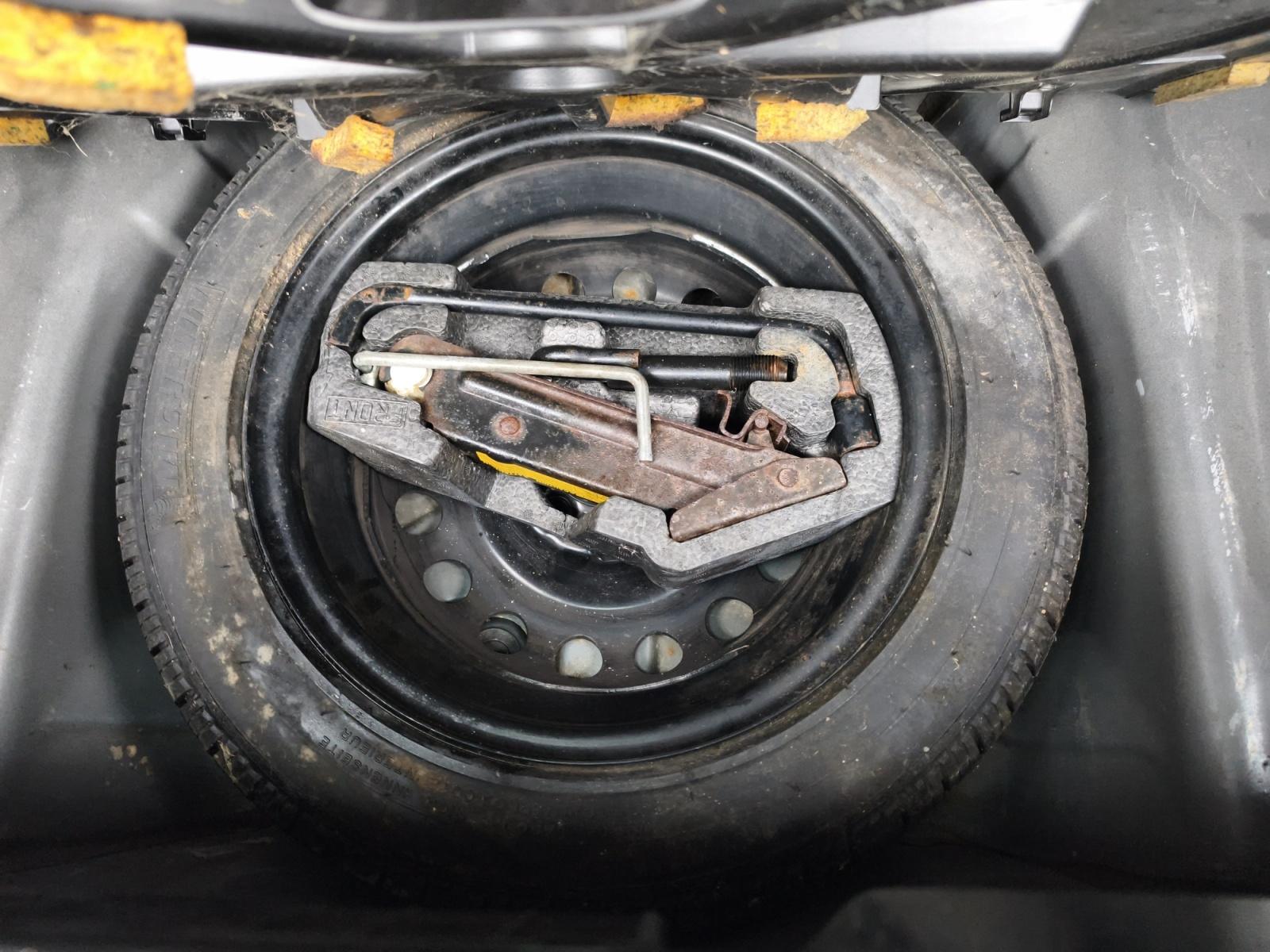 
								PEUGEOT 107 1.0 ESSENCE – BVM5 complet									