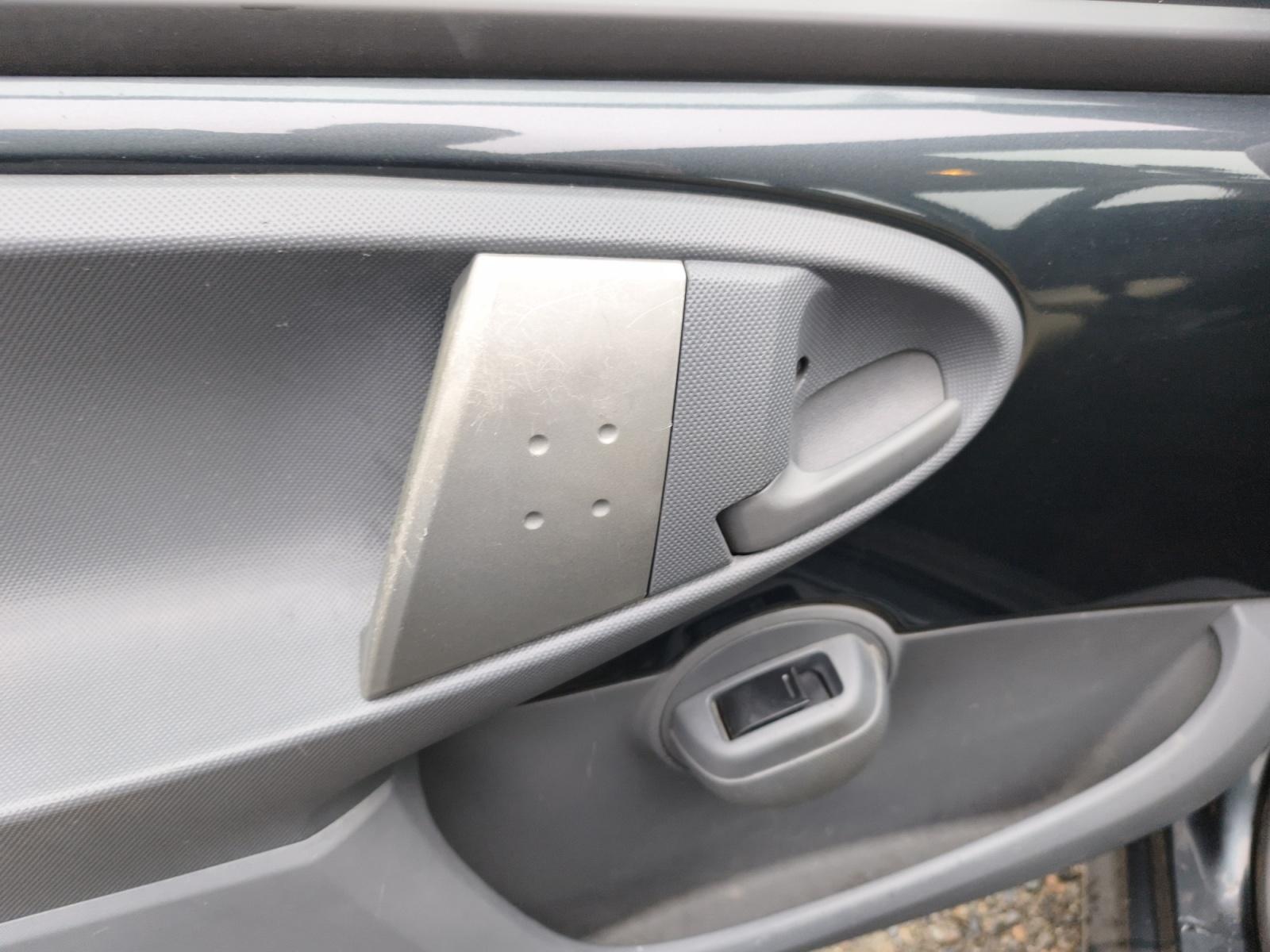 
								PEUGEOT 107 1.0 ESSENCE – BVM5 complet									