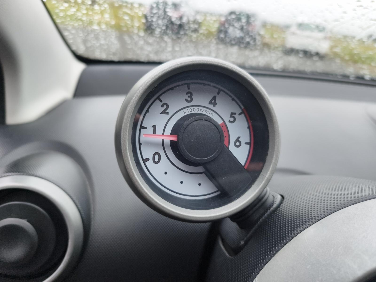 
								PEUGEOT 107 1.0 ESSENCE – BVM5 complet									