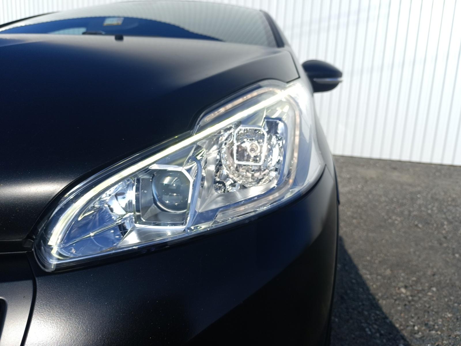 
								PEUGEOT 208 1.6 THP ch SS BVM6 GTi By Peugeot Sport, complet									