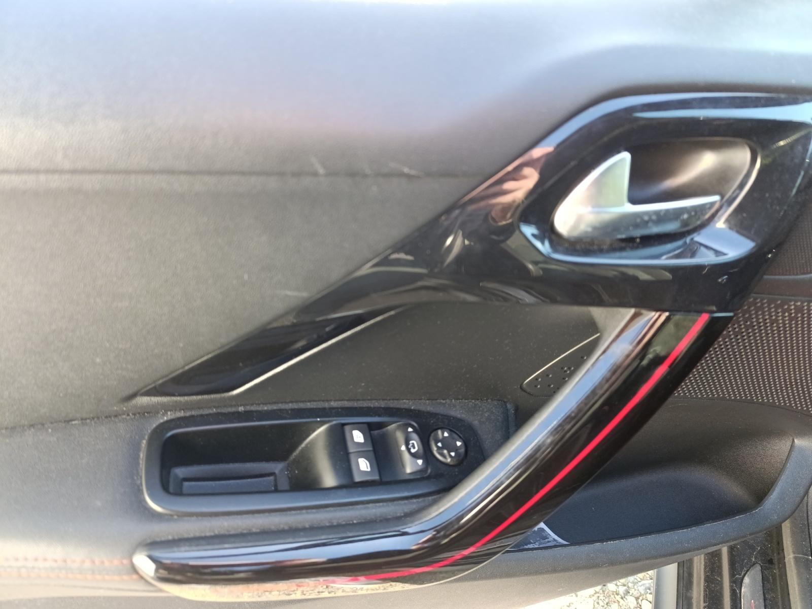 
								PEUGEOT 208 1.6 THP ch SS BVM6 GTi By Peugeot Sport, complet									