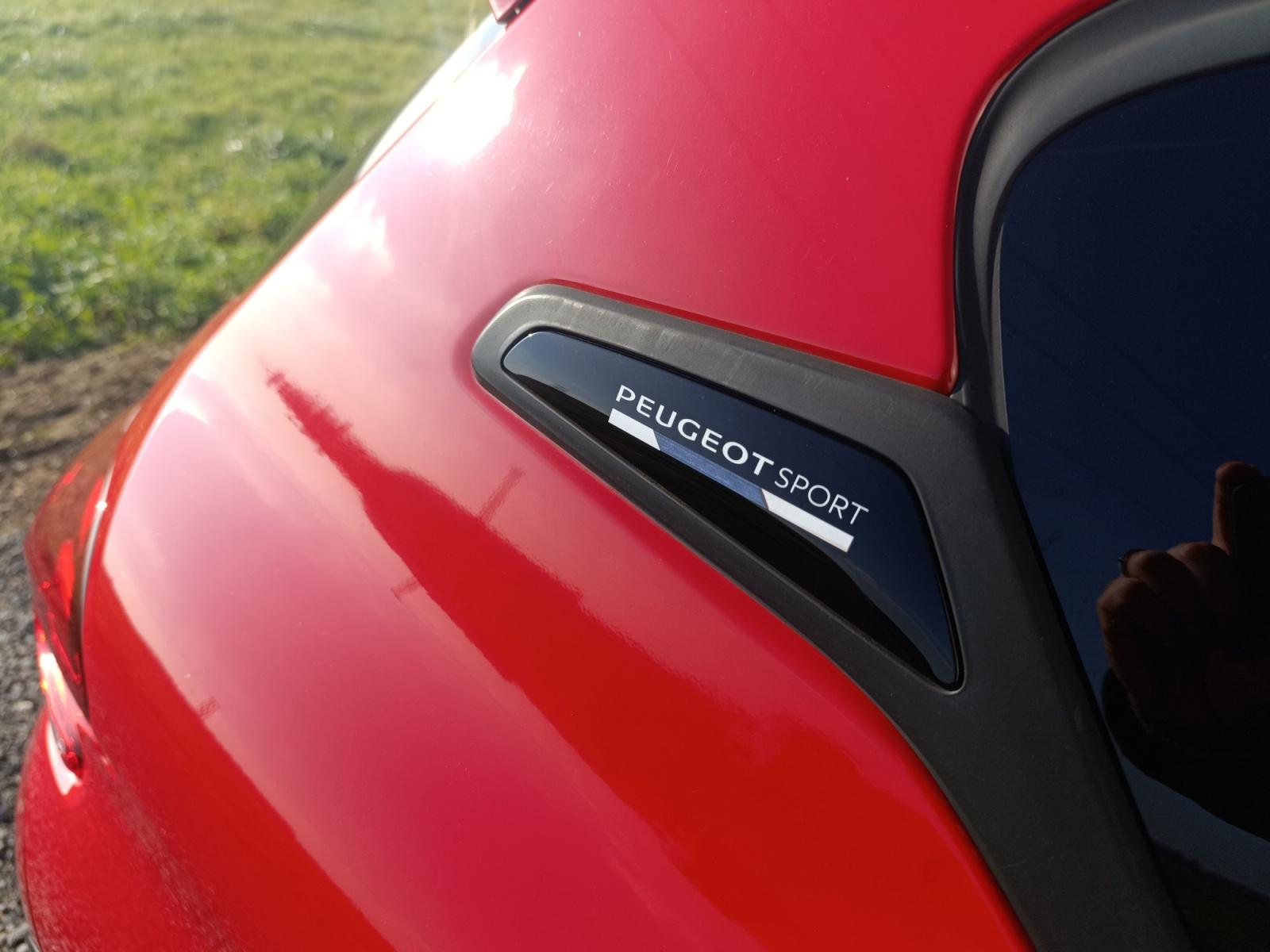 
								PEUGEOT 208 1.6 THP ch SS BVM6 GTi By Peugeot Sport, complet									