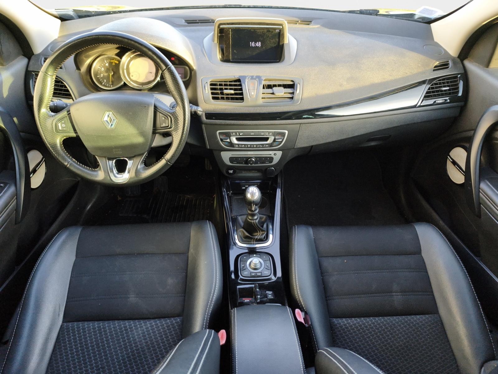 
								RENAULT MEGANE III ESTATE 1.5 dCi 110 Energy eco2 Bose Edition complet									