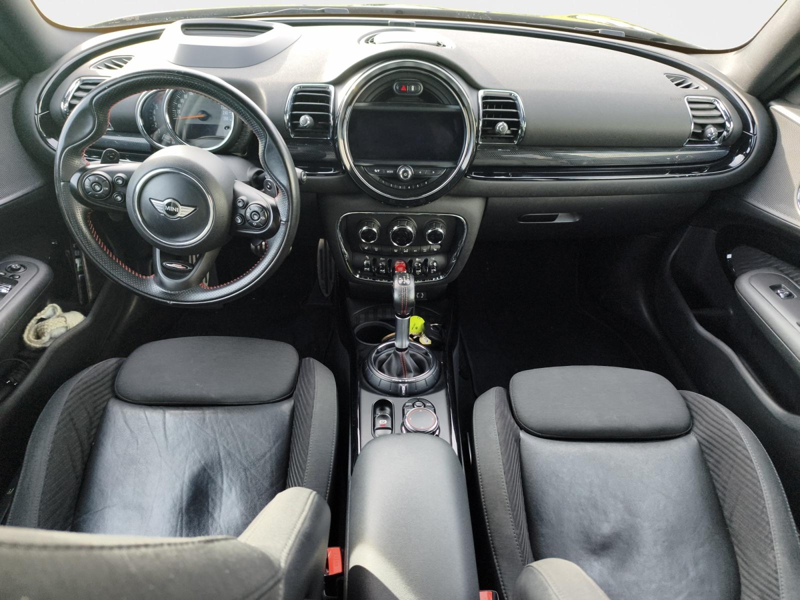 
								MINI CLUBMAN JOHN COOPER WORKS ALL4 – 190 CH – BVA complet									