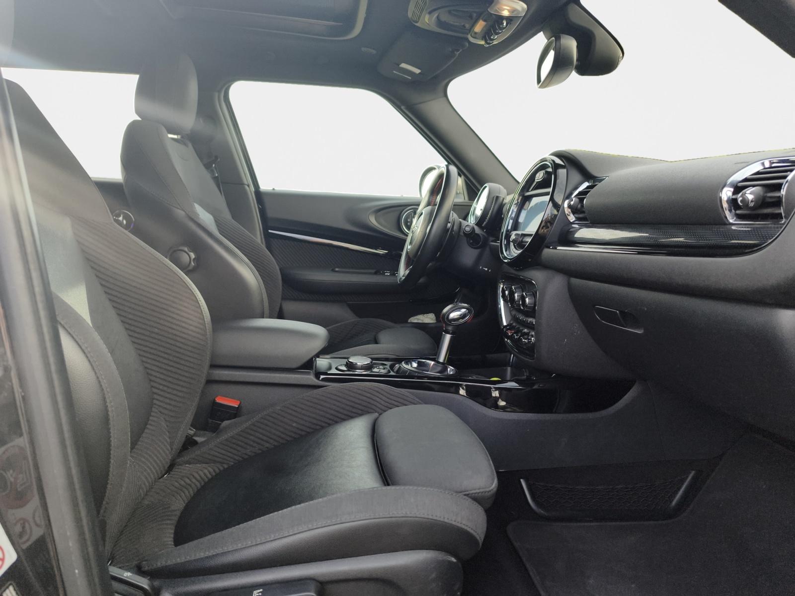 
								MINI CLUBMAN JOHN COOPER WORKS ALL4 – 190 CH – BVA complet									