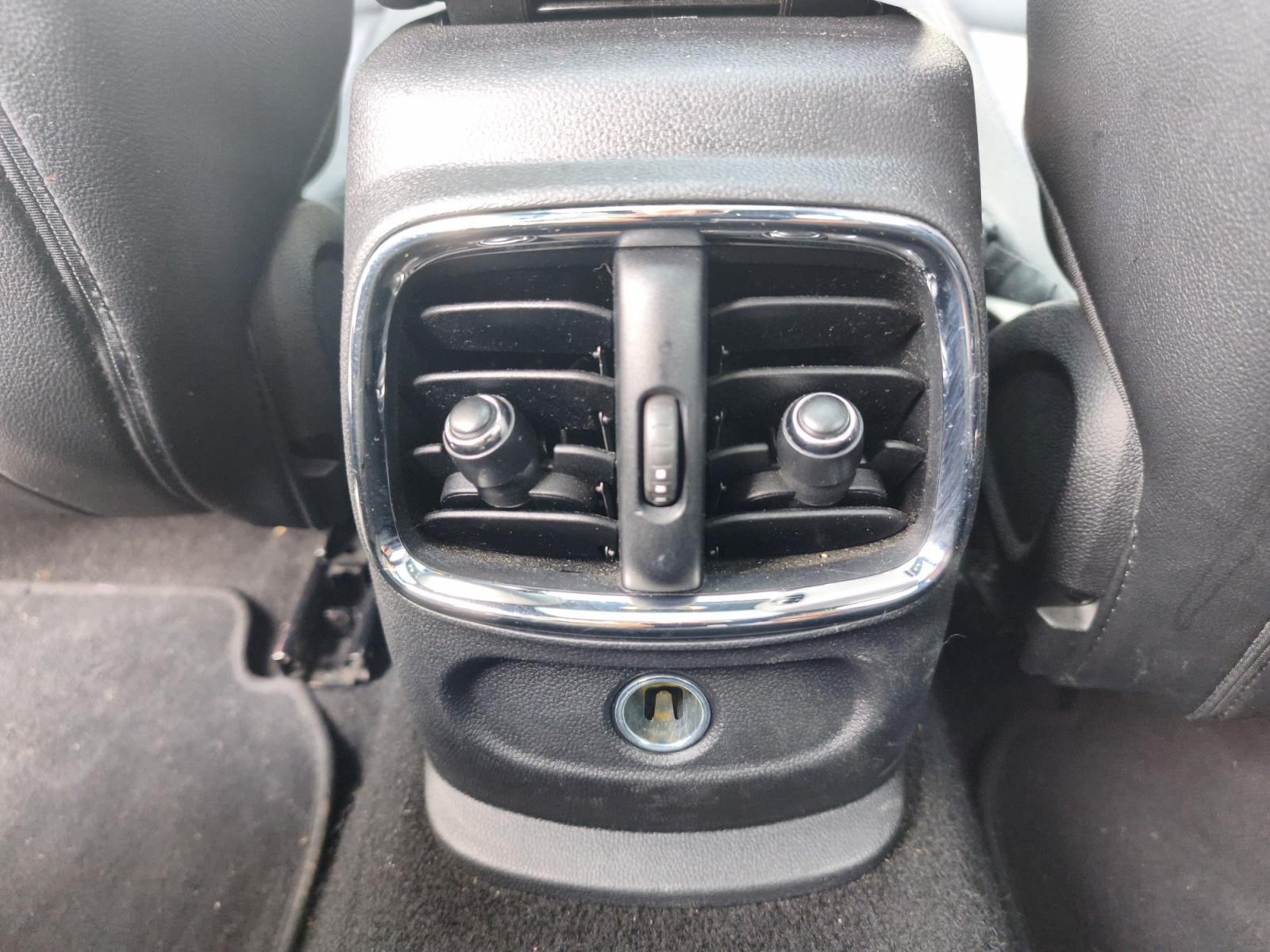 
								MINI CLUBMAN JOHN COOPER WORKS ALL4 – 190 CH – BVA complet									